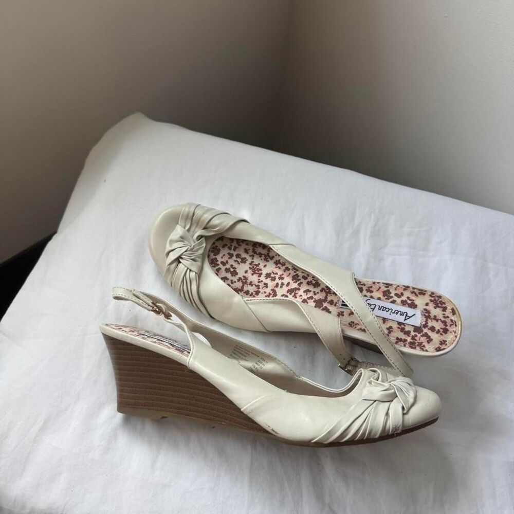 American Eagle Cream Bow Peep-Toe Wedge Sandals Size 11